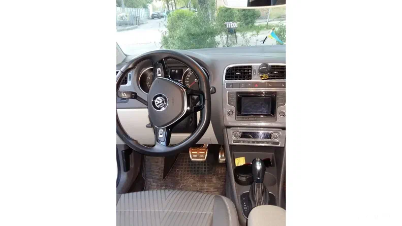 Volkswagen Polo 2014 - 6