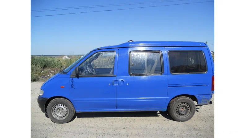 Nissan Vanette 1996