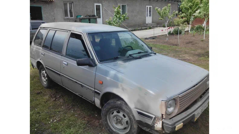 Nissan Sunny 1985