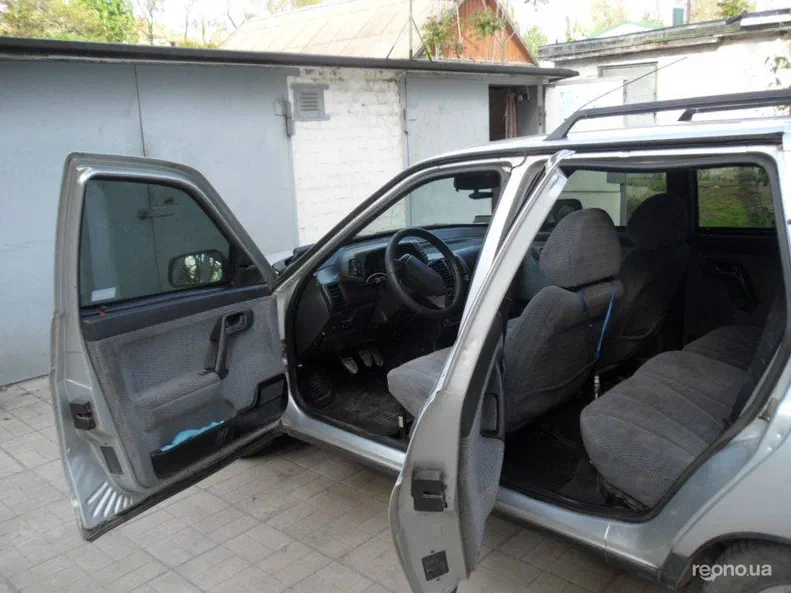 Lada (ВАЗ) 2111 2002