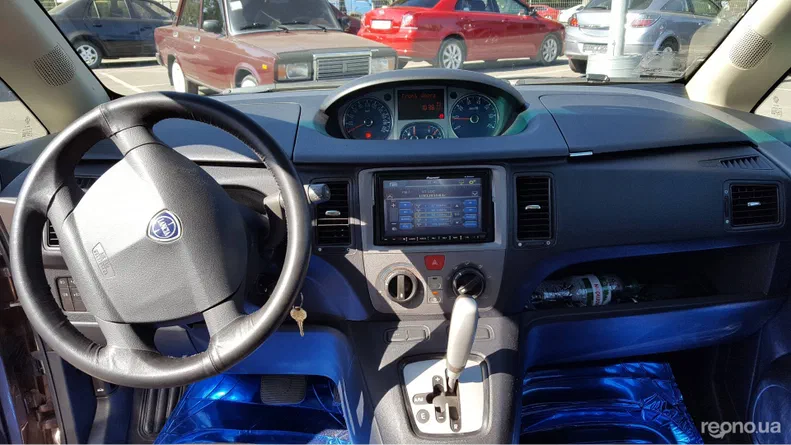 Lancia Ypsilon 2010 - 5