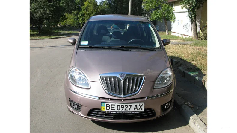 Lancia Ypsilon 2010