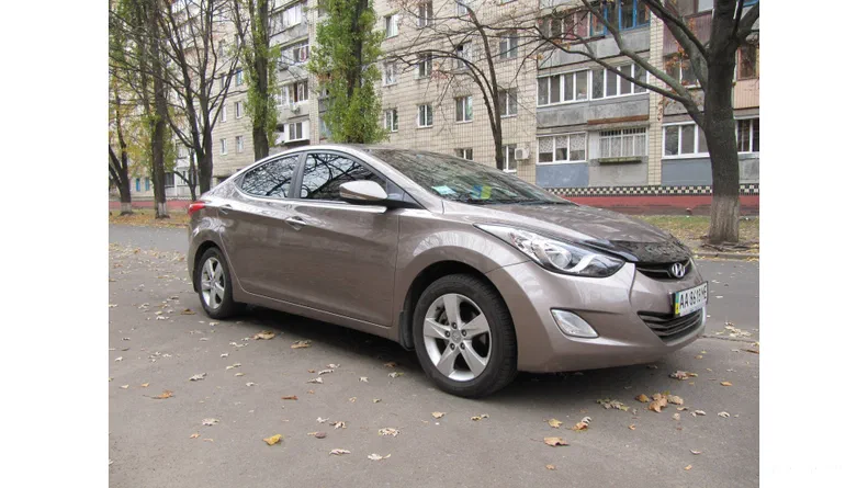 Hyundai Elantra 2012