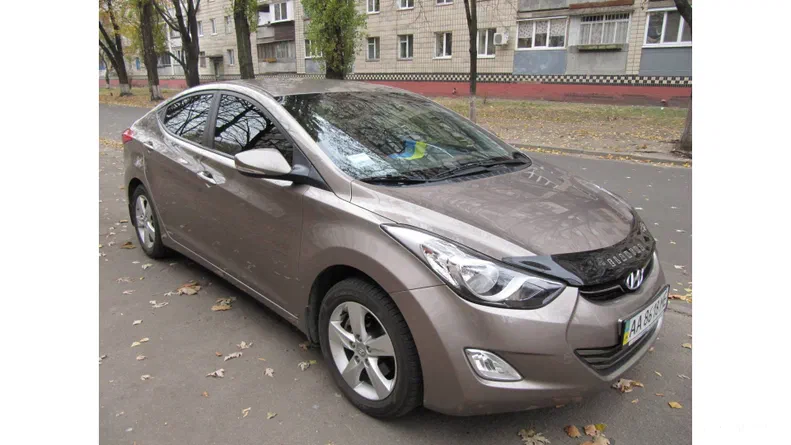 Hyundai Elantra 2012
