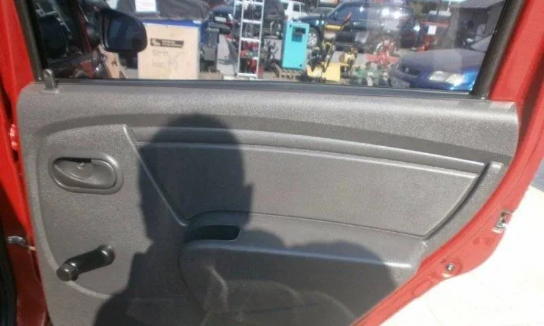 Renault Logan 2012 - 25