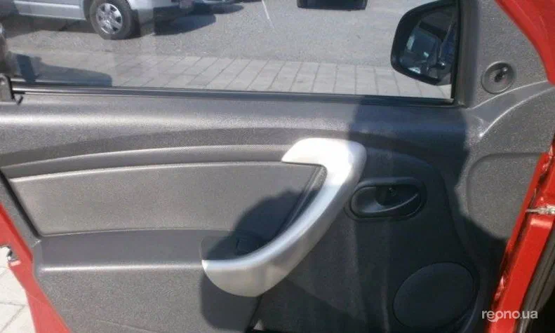 Renault Logan 2012 - 5