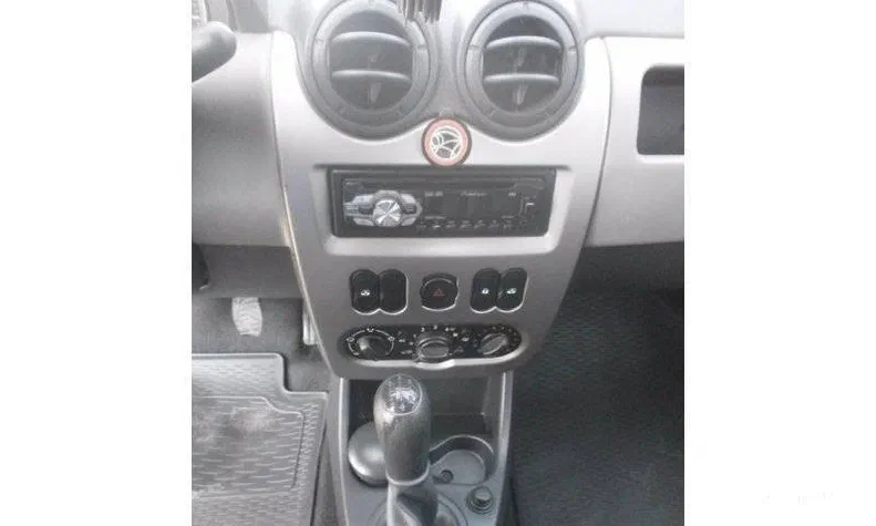 Renault Logan 2012 - 19