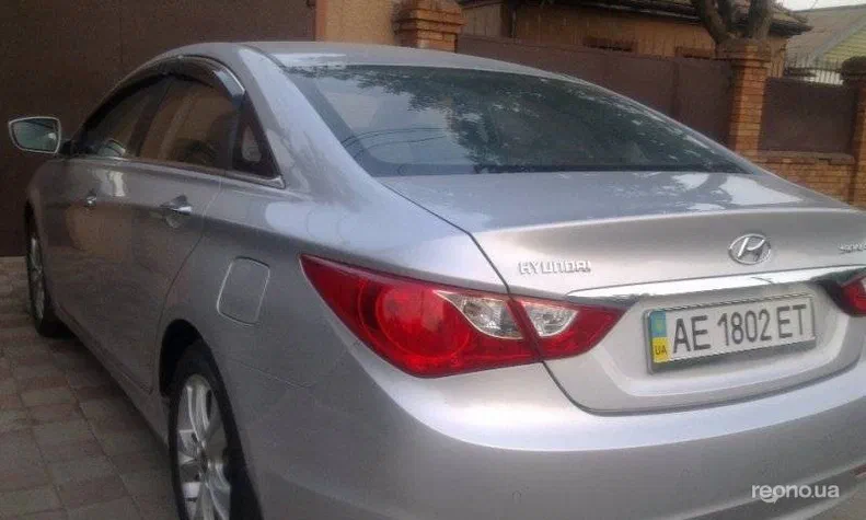 Hyundai Sonata 2012 - 1