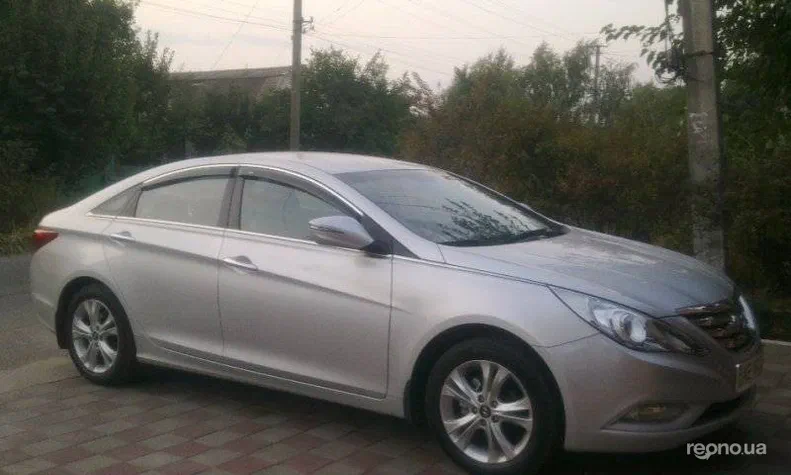 Hyundai Sonata 2012 - 3