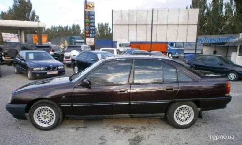 Opel Omega 1990 - 13
