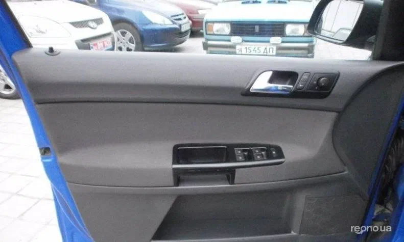 Volkswagen Polo 2003 - 7