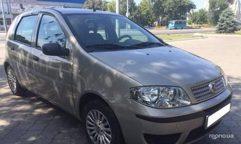 Fiat Punto 2010 - 11