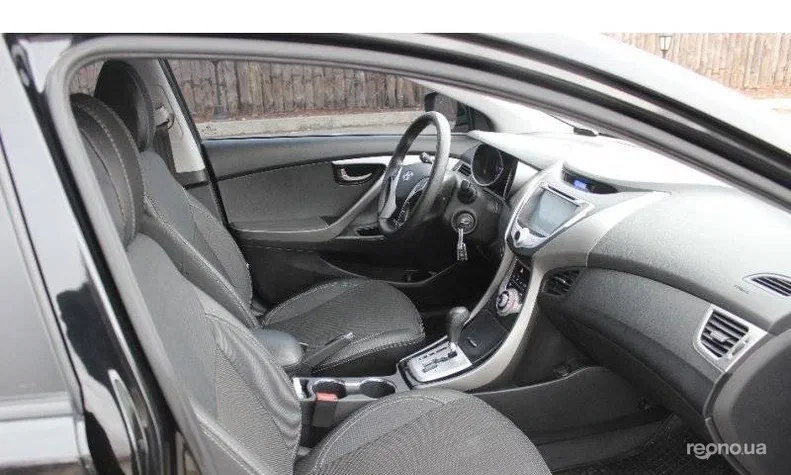 Hyundai Elantra 2011 - 14