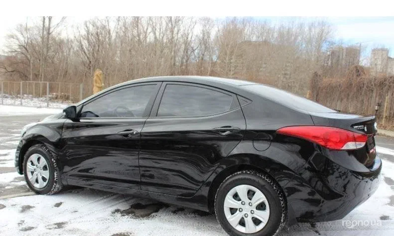 Hyundai Elantra 2011 - 17