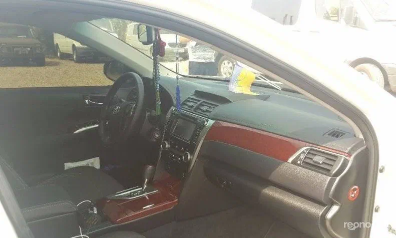 Toyota Camry 2014 - 1