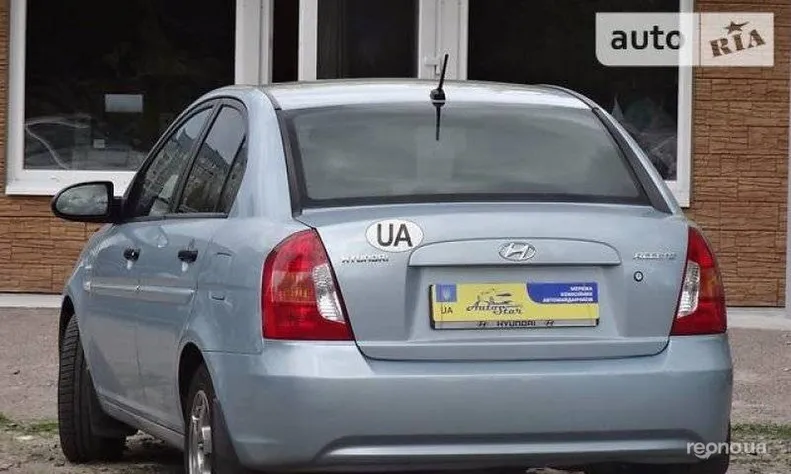 Hyundai Accent 2008 - 3