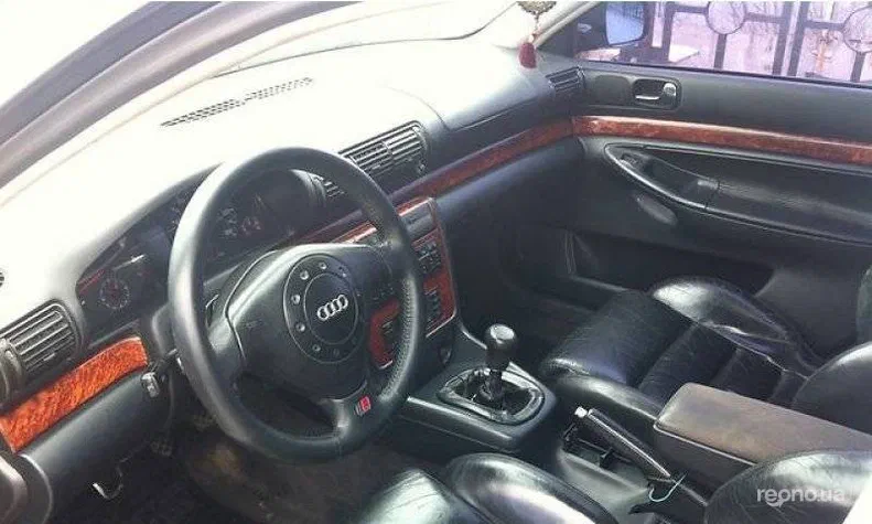 Audi A4 1996 - 5