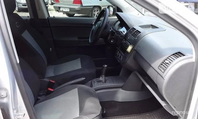 Volkswagen Polo 2009 - 1
