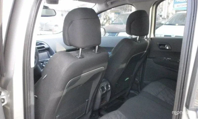 Peugeot 3008 2010 - 15