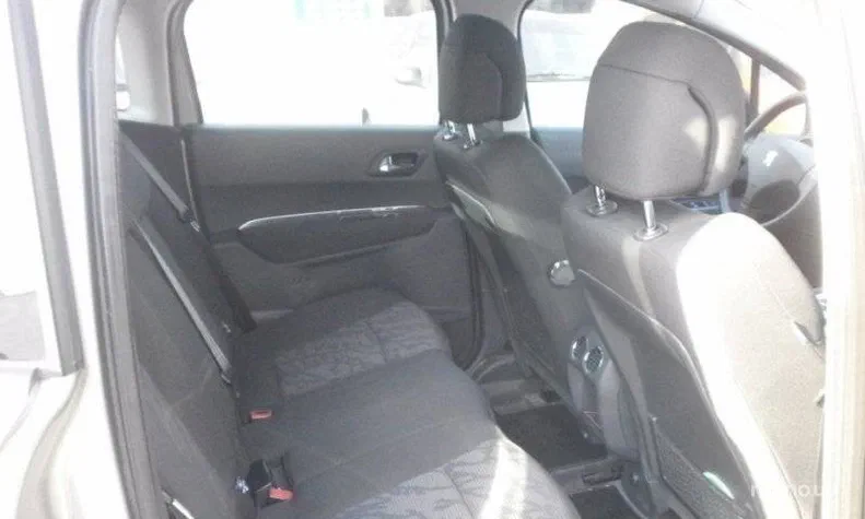 Peugeot 3008 2010 - 18