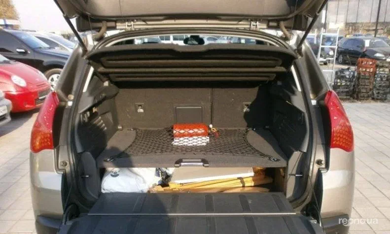 Peugeot 3008 2010 - 19