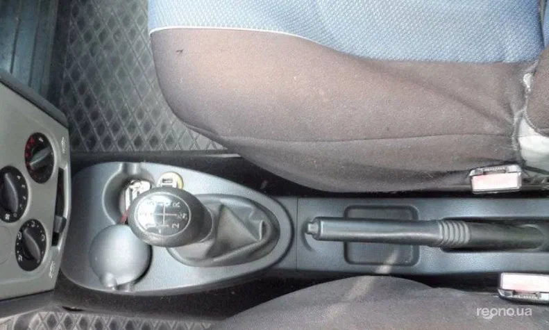 Renault Logan 2007 - 12