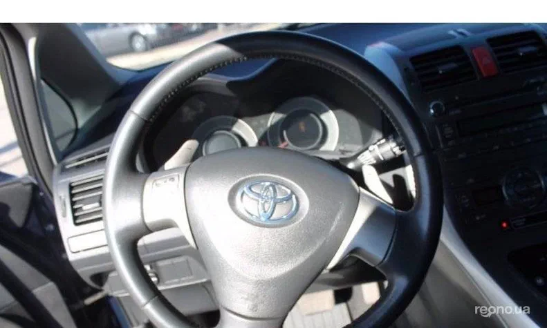 Toyota Auris 2008 - 10