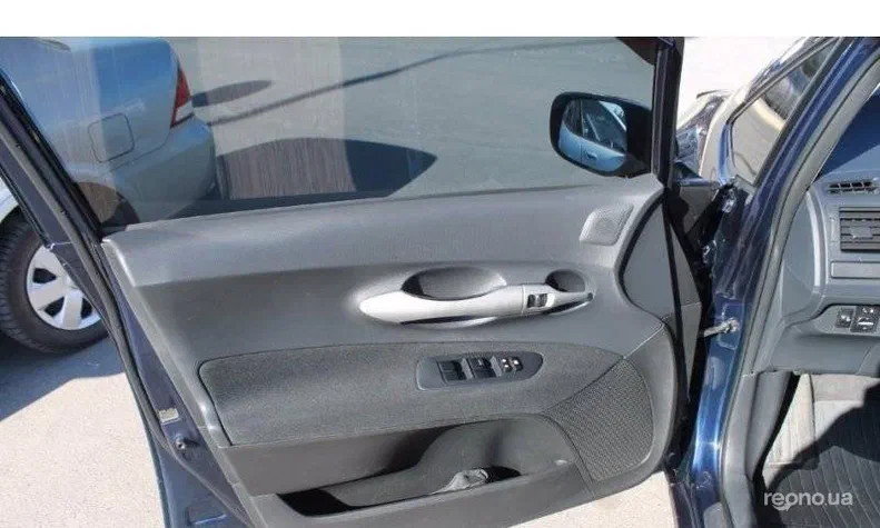 Toyota Auris 2008 - 12