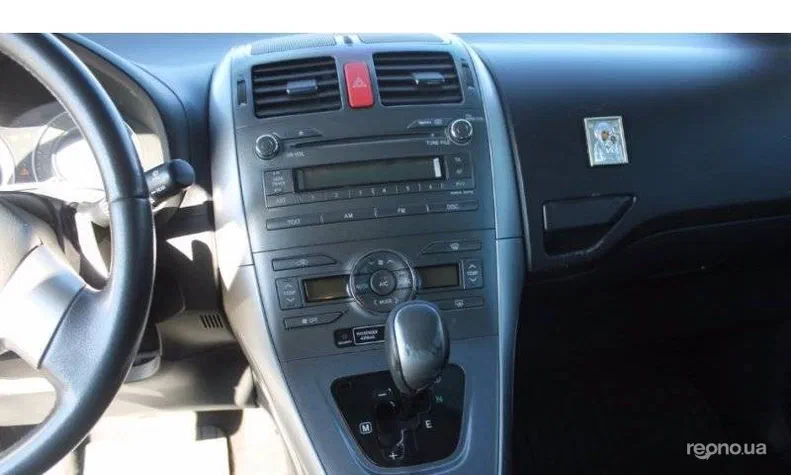 Toyota Auris 2008 - 9