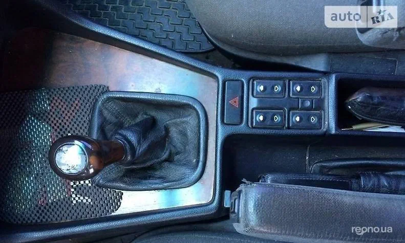 BMW 5 серія 1990 - 5