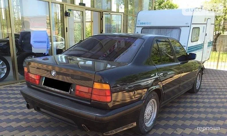 BMW 5 серія 1990 - 12