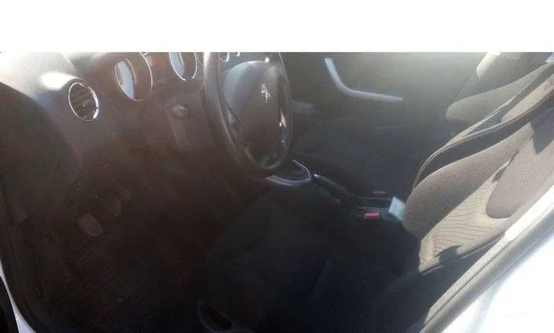 Peugeot 308 2011 - 12