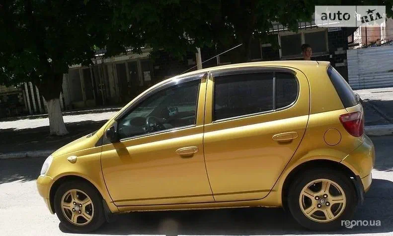 Toyota Yaris 2002 - 8