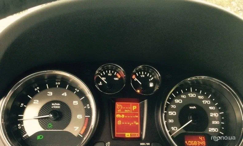 Peugeot RCZ 2012 - 8