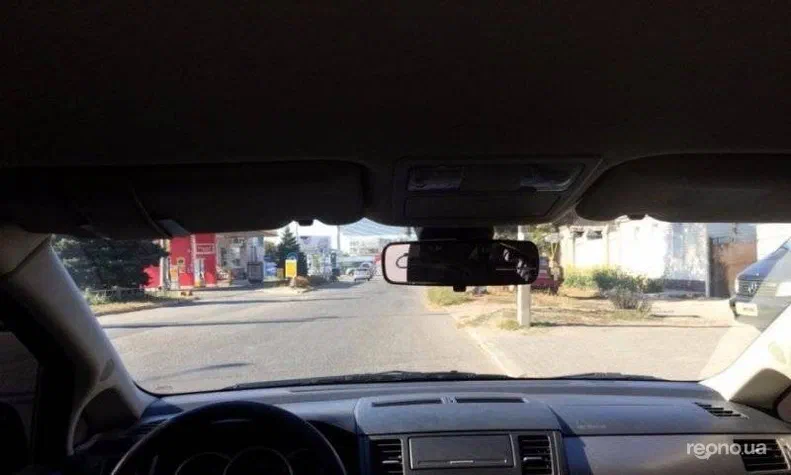 Nissan Tiida 2011 - 7