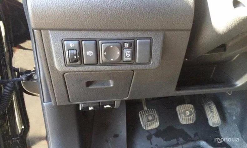 Nissan Tiida 2011 - 22