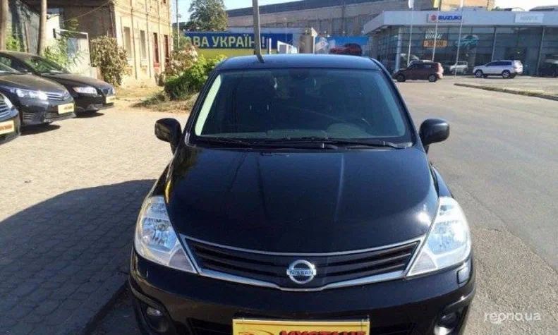 Nissan Tiida 2011 - 17