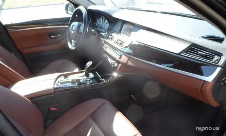 BMW 5 серія 2012 - 7