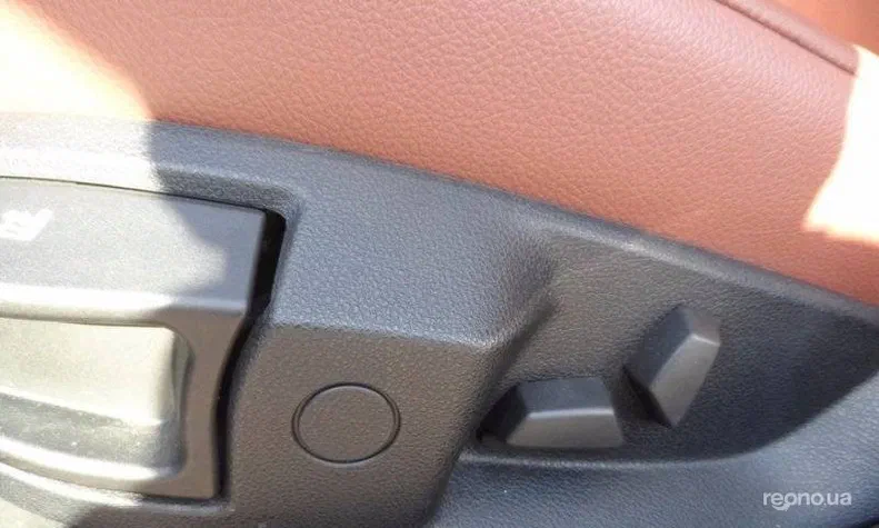 BMW 5 серія 2012 - 25