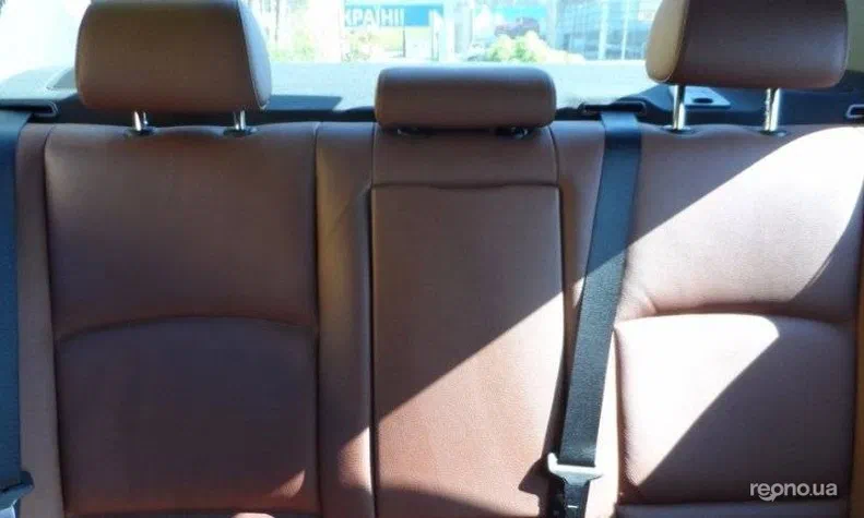 BMW 5 серія 2012 - 9