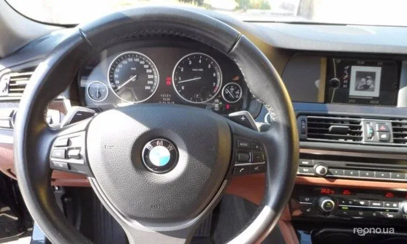 BMW 5 серія 2012 - 23