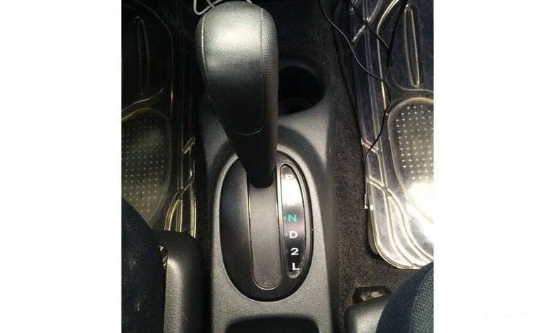 Daihatsu Sirion 2009 - 10