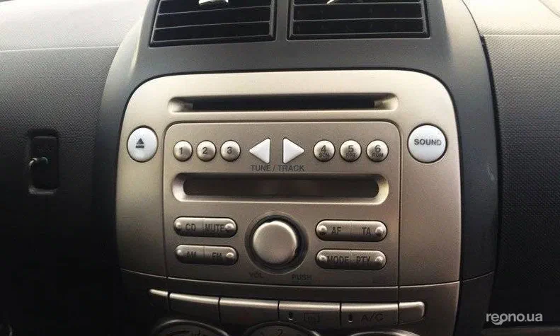 Daihatsu Sirion 2009 - 11