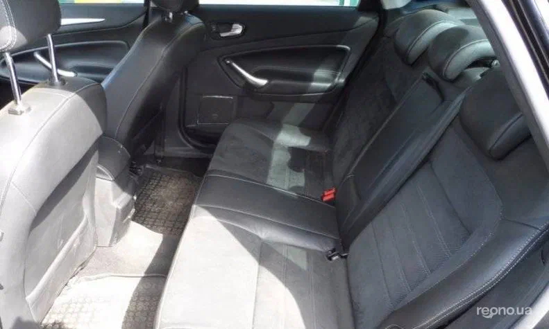 Ford Mondeo 2010 - 14