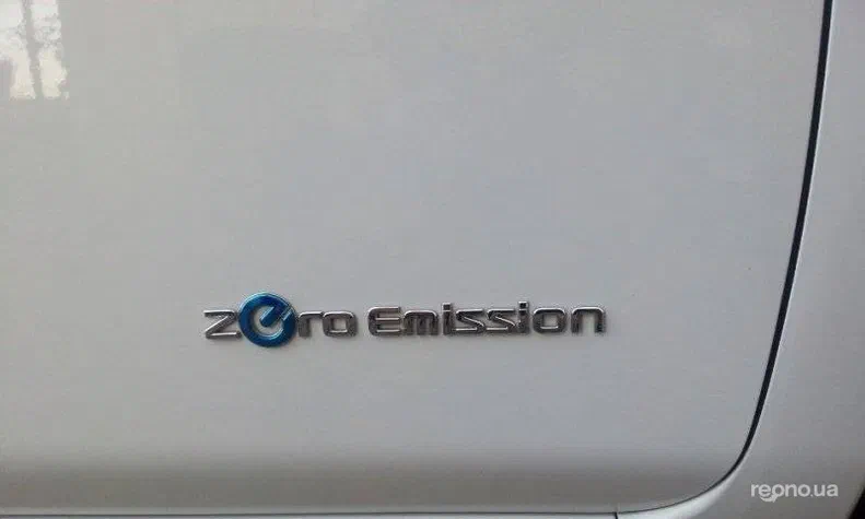 Nissan Leaf 2013 - 12