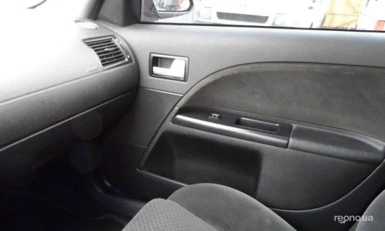 Ford Mondeo 2001 - 9