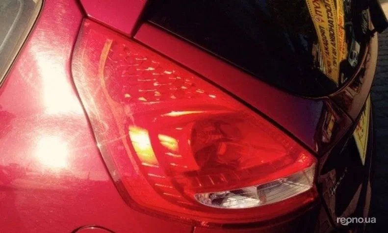 Ford Fiesta 2010 - 6