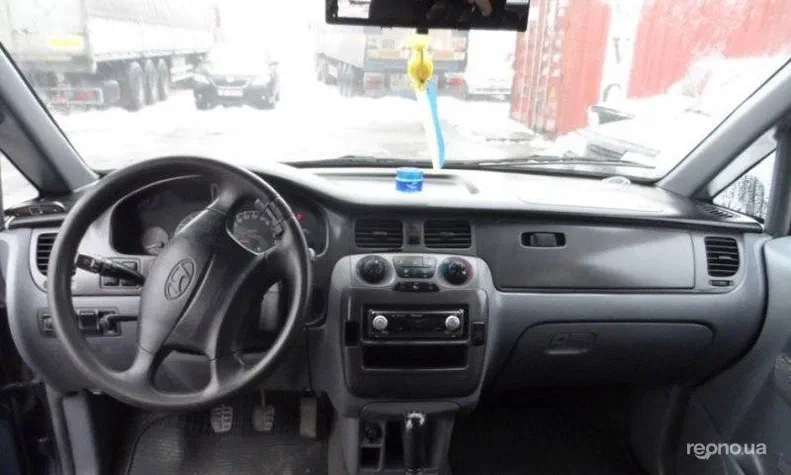 Hyundai Trajet 2002 - 2
