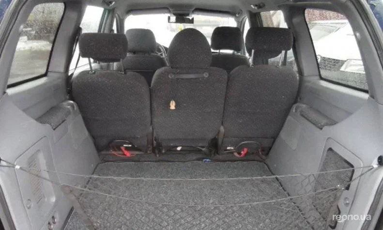 Hyundai Trajet 2002 - 4