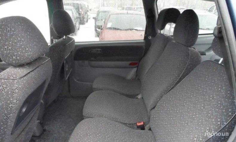 Hyundai Trajet 2002 - 6